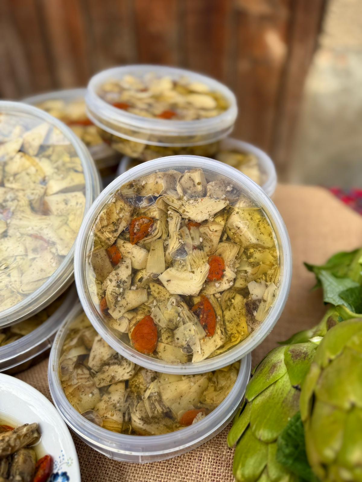 Aç – Bitir Kuru Domatesli Bebek Enginar Salatası