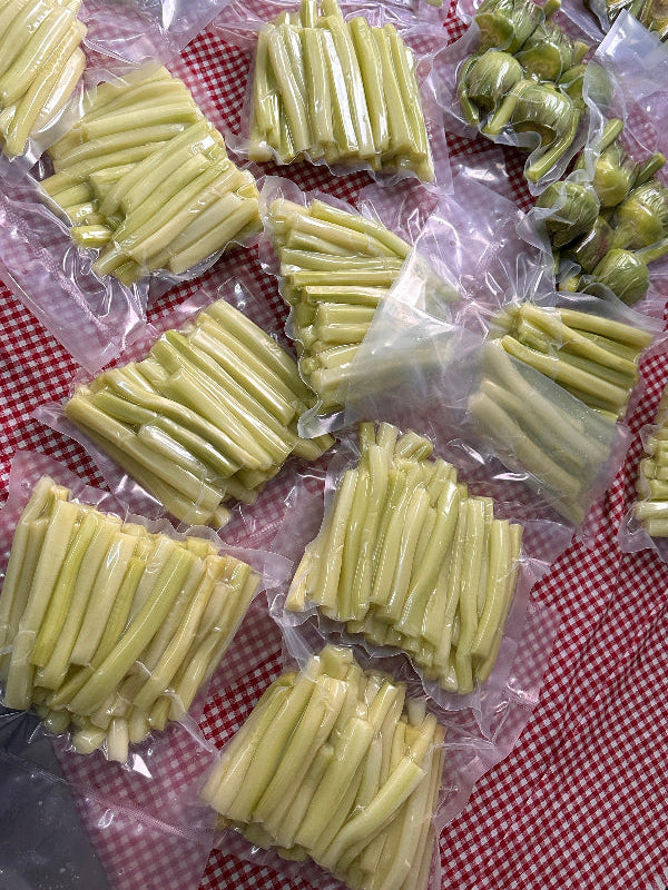 Soyulmuş Enginar Sapı