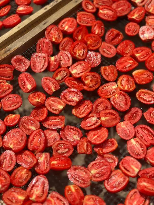 Kuru Domatesli Bebek Enginar Salatası